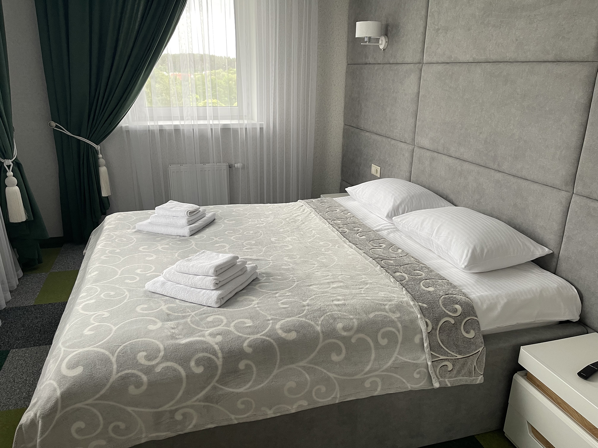 Two-room triple room